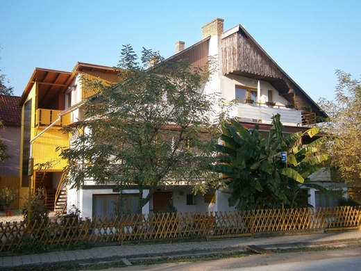 Parti Apartmanház Tamási