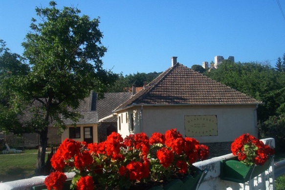 Aranyos-patak Vendégház Csesznek