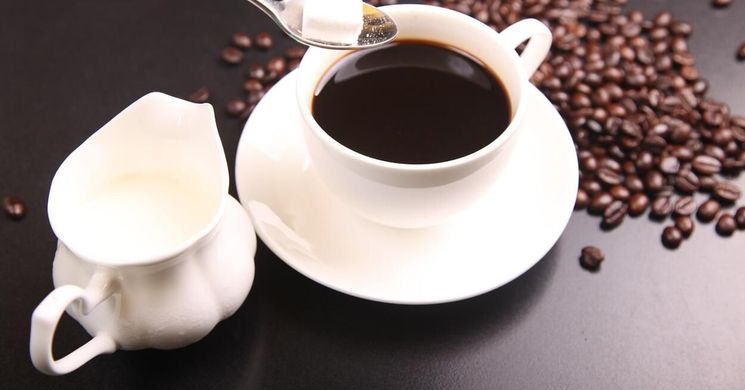 Kávézás plazmaadás előtt?