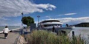 Hanghullám sétahajózás  2026 -  Különleges hajós kirándulás kultúrával, hittel, a természet szépségeivel  