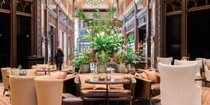 Séta a Párisi Udvar varázslatos világában Budapesten 2026