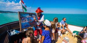 Balatonfüredi gyerekhajók 2026 - Balatoni hajózás vidám gyerekprogramokkal