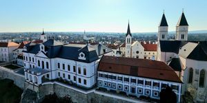 Palotakoncertek Veszprém 2026 -  Klasszikus zene és jazzkoncertek az Érseki Palotában