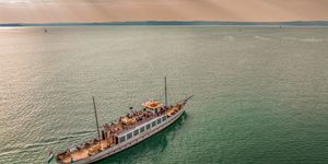 Alsóörsi sétahajózás, hajókirándulás 2026 -  Egyórás sétahajó járatok nyáron