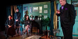 Akt hegedűvel - Az Art-Színtér előadása