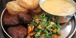 Vegetáriánus ételekkel várjuk, ajurvédikus, vegán és vegetáriánus ebédek a Krisna-völgyben