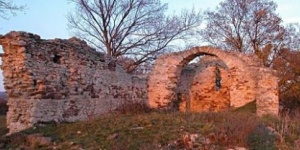 Cserszömörce- és rizling túra a Káli-medencében, a Balaton-felvidéki Nemzeti Parkban