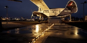 Reptérlátogatás Budapest 2026. Egyéni, csoportos és éjszakai reptérlátogatás az Aeroparkban