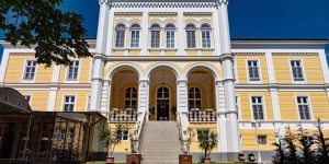 Októberi hosszú hétvége 2026 Balatonfüred. Várjuk a történelmi városnegyedben az Astoria Hotelben