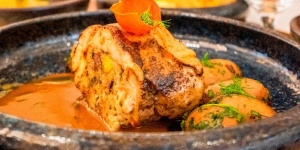 Anyák napi ajánlat Budapest 2026 - Ünnepi ízek és meghitt pillanatok az ARAZ Étteremben