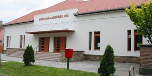 József Attila Művelődési Ház És Könyvtár Gyöngyöshalász