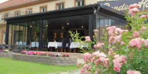 Random House Bistro Mende