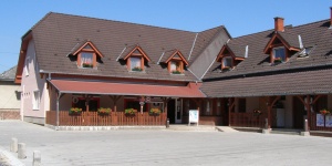 Kettős Csárda Panzió Bocfölde