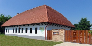 Faluház Baracska