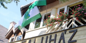 Faluház és Könyvtár Ballószög