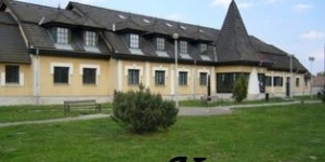 Faluház és Községi Könyvtár Kocs