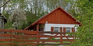 Almafa Vendégház Aka