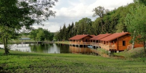 Tóparti Vadász és Turistaház