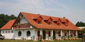 Török Lovastanya Szenta