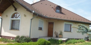 Lila Akác Vendégház Dabrony