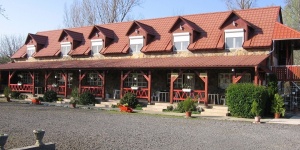 Hernád-Party Üdülőház & Camping Pere