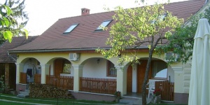 Nádkunyhó Vendégház Hegyhátszentjakab